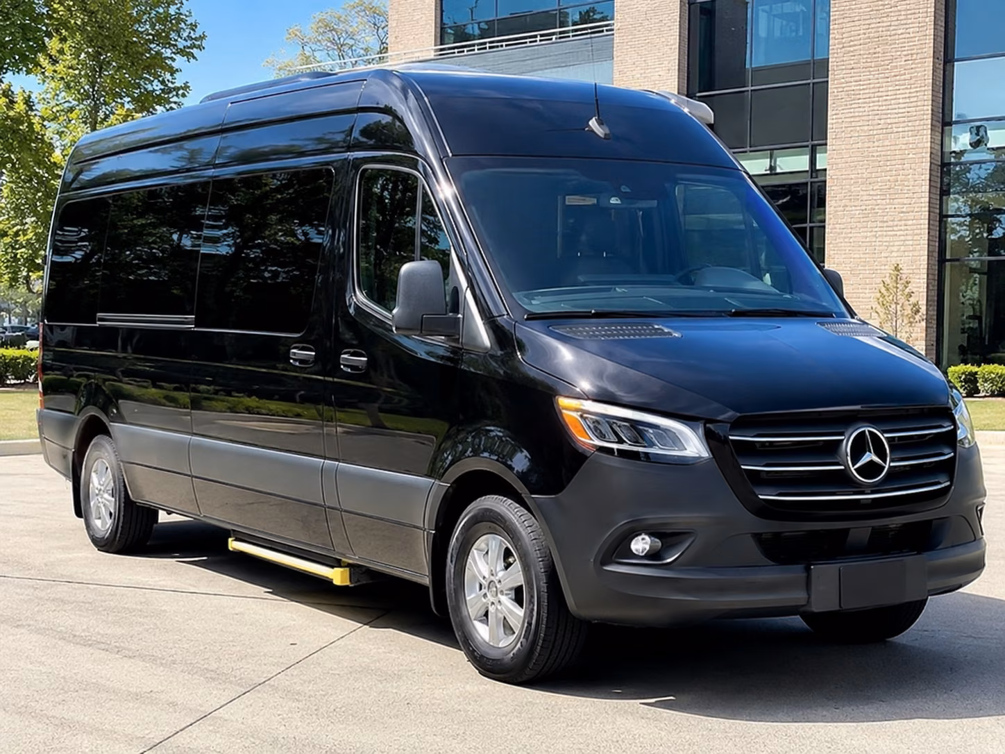fairfield parking shuttle and park and ride bus rentals